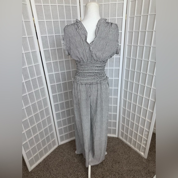 Max Studio V-Neck Smocked Waist Jumpsuit | X-Small - Picture 7 of 7